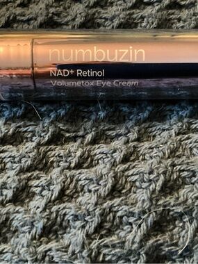 numbuzin NAD+ Retinol Volumetox Eye Cream - Rose Metallic